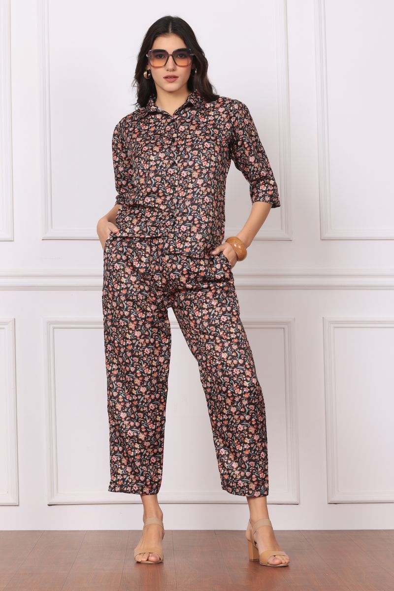 Low-high collared shirt with pant flora print
